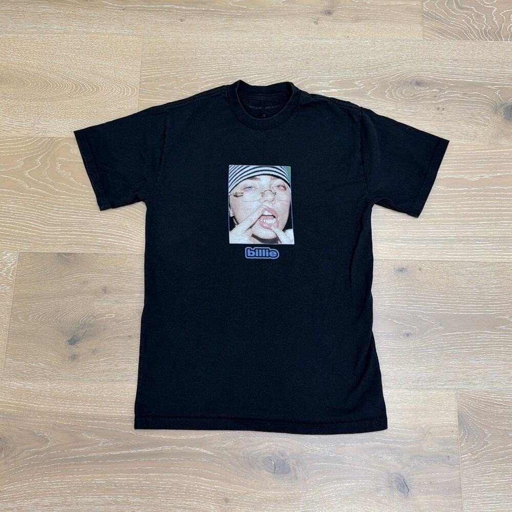 Billie Eilish Merch Tour Tshirt Size S in Black